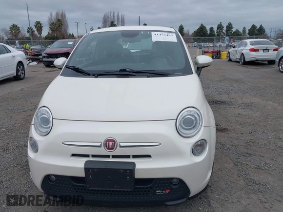 2015 FIAT 500e with VIN 3C3CFFGE0FT623389, listed as a IAAI auction lot 41473493 with 34,177 mi miles and . Bid and sale history available at DreamBid. Image 12.