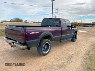 1999 Ford F-250 XL with VIN 1FTNX21F3XEA60268, listed as a Copart auction lot 57728745 with 288,983 mi miles and Clean title. Bid and sale history available at DreamBid. Image 4.