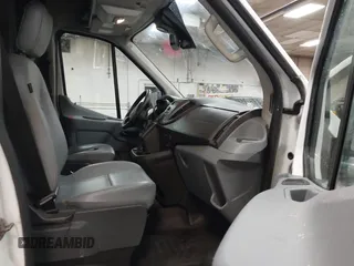 2017 Ford Transit z VIN 1FTYR3XM7HKA08504, wystawiony jako IAAI lot #41607977 z przebiegiem 621 328 mil mil oraz . Historia ofert i sprzedaży dostępna na DreamBid. Obrazek 5.