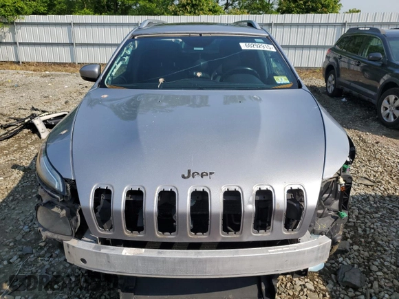 2014 Jeep Cherokee Limited z VIN 1C4PJMDB3EW266471, wystawiony jako Copart lot #60292915 z przebiegiem 219 660 mil mil oraz Szkoda całkowita • Salvage title. Historia ofert i sprzedaży dostępna na DreamBid. Obrazek 5.