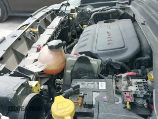 2017 Jeep Renegade Latitude с VIN ZACCJABB0HPF00759, выставлен на аукционе IAAI как лот 42264251 с пробегом 246 494 миль миль и . История ставок и продаж доступна на DreamBid. Изображение 18.