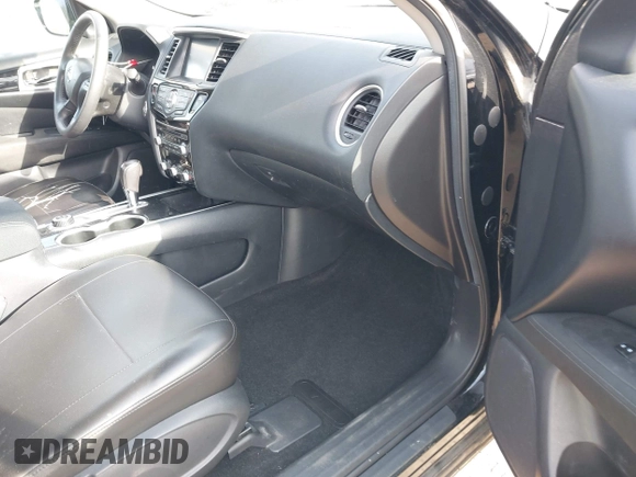 2017 Nissan Pathfinder SV with VIN 5N1DR2MM7HC651986, listed as a IAAI auction lot 42012621 with 379,678 mi miles. Bid and sale history available at carsss.com. Image 5.