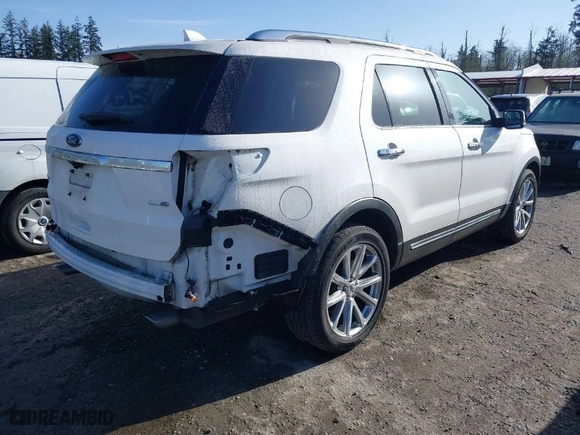 2016 Ford Explorer Limited with VIN 1FM5K8F89GGC20293, listed as a IAAI auction lot 41999584 with 90,840 mi miles. Bid and sale history available at carsss.com. Image 4.