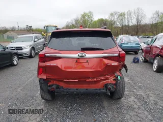 2021 Kia Seltos S z VIN KNDEUCA27M7141978, wystawiony jako IAAI lot #41971097 z przebiegiem 68 392 mil mil oraz . Historia ofert i sprzedaży dostępna na DreamBid. Obrazek 16.