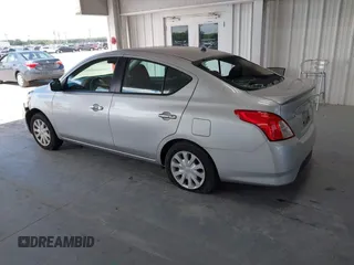 2019 Nissan Versa SV z VIN 3N1CN7AP0KL843210, wystawiony jako IAAI lot #42153678 z przebiegiem 94 408 mil mil oraz . Historia ofert i sprzedaży dostępna na DreamBid. Obrazek 3.