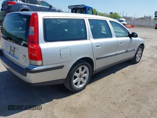 2003 Volvo V70 with VIN YV1SW58DX32311482, listed as a IAAI auction lot 41931007 with 191,431 mi miles and . Bid and sale history available at DreamBid. Image 4.