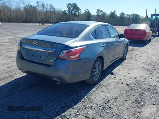2014 Nissan Altima 2.5 with VIN 1N4AL3AP8EN354535, listed as a IAAI auction lot 41608309 with 172,110 mi miles. Bid and sale history available at carsss.com. Image 4.
