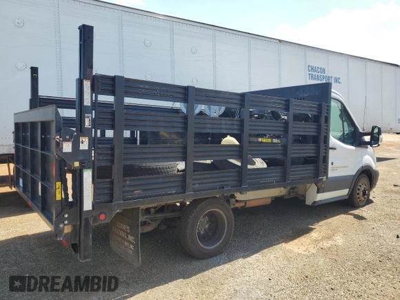 2018 Ford Transit with VIN 1FDRS6ZV7JKB45010, listed as a Copart auction lot 51464695 with 118,697 mi miles and Clean Title. Bid and sale history available at DreamBid. Image 3.