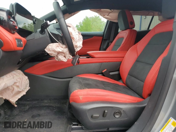 2024 Chevrolet Blazer EV eAWD RS z VIN 3GNKDCRJ9RS186595, wystawiony jako Copart lot #56853035 z przebiegiem Nie podano mil oraz Szkoda całkowita • Salvage title. Historia ofert i sprzedaży dostępna na DreamBid. Obrazek 7.