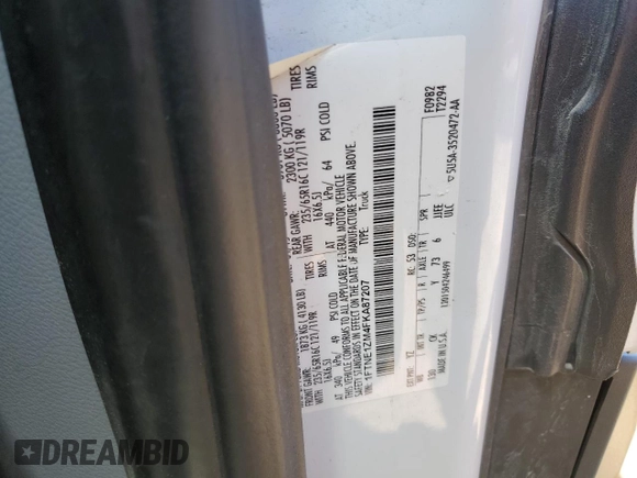 2015 Ford Transit Cargo z VIN 1FTNE1ZM4FKA87207, wystawiony jako Copart lot #58417895 z przebiegiem 184 537 mil mil oraz Nie do naprawy • Non repairable. Historia ofert i sprzedaży dostępna na DreamBid. Obrazek 13.