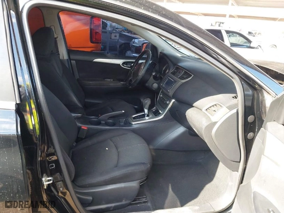 2013 Nissan Sentra SR with VIN 3N1AB7AP6DL692859, listed as a IAAI auction lot 41462052 with 124,370 mi miles. Bid and sale history available at carsss.com. Image 5.
