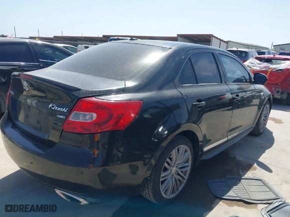 2012 Suzuki Kizashi SLS Sport with VIN JS2RF9A80C6101111, listed as a IAAI auction lot 41829944 with 133,419 mi miles. Bid and sale history available at carsss.com. Image 4.