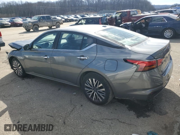 2023 Nissan Altima 2.5 SV with VIN 1N4BL4DV3PN377177, listed as a Copart auction lot 45233455 with 47,031 mi miles and Salvage Title. Bid and sale history available at carsss.com. Image 2.