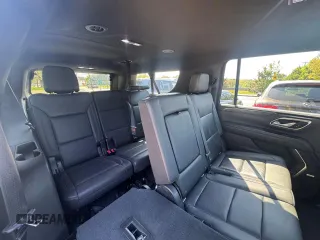 2021 Chevrolet Suburban LT z VIN 1GNSCCKD2MR303016, wystawiony jako Copart lot #57201425 z przebiegiem 244 286 mil mil oraz Czysty tytuł • Clean title. Historia ofert i sprzedaży dostępna na DreamBid. Obrazek 7.