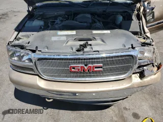2000 GMC Yukon SLT with VIN 1GKEK13T2YJ131985, listed as a Copart auction lot 68952584 with 210,186 mi miles and Salvage Title. Bid and sale history available at carsss.com. Image 12.
