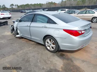 2013 Hyundai Sonata SE with VIN 5NPEC4AC0DH744204, listed as a IAAI auction lot 41791192 with 199,276 mi miles. Bid and sale history available at carsss.com. Image 3.