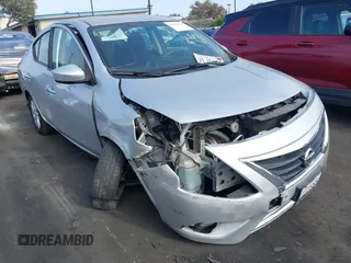 2016 Nissan Versa S с VIN 3N1CN7AP8GL885552, выставлен на аукционе IAAI как лот 42583247 с пробегом 107 572 миль миль и . История ставок и продаж доступна на DreamBid. Изображение 1.