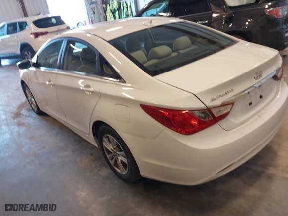 2011 Hyundai Sonata GLS with VIN 5NPEB4AC7BH249398, listed as a IAAI auction lot 41800393 with 177,141 mi miles. Bid and sale history available at carsss.com. Image 3.