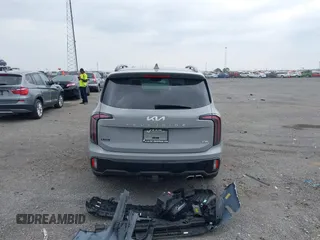 2024 Kia Telluride EX X-Line z VIN 5XYP3DGC2RG496309, wystawiony jako IAAI lot #41804549 z przebiegiem 16 785 mil mil oraz . Historia ofert i sprzedaży dostępna na DreamBid. Obrazek 17.