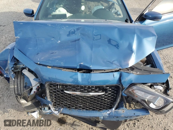 2020 Chrysler 300 S z VIN 2C3CCABT3LH222084, wystawiony jako Copart lot #85189304 z przebiegiem Nie podano mil oraz Szkody całkowita. Historia ofert i sprzedaży dostępna na DreamBid. Obrazek 12.