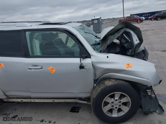 2010 Toyota 4Runner SR5 with VIN JTEZU5JR9A5011357, listed as a IAAI auction lot 41514810 with 1 mi miles. Bid and sale history available at carsss.com. Image 18.