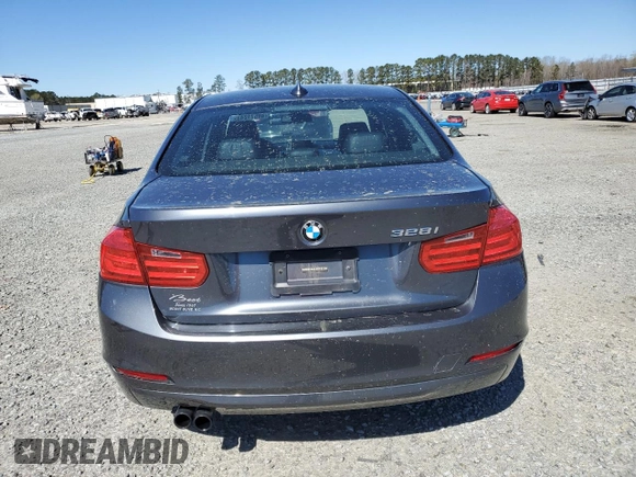 2012 BMW 3 Series 328i z VIN WBA3A5G57CNP16441, wystawiony jako Copart lot #49571245 z przebiegiem 140 245 mil mil oraz Szkoda całkowita • Salvage title. Historia ofert i sprzedaży dostępna na DreamBid. Obrazek 6.