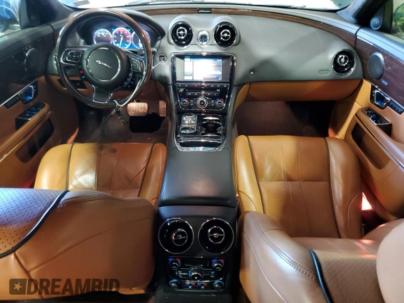 2014 Jaguar XJ with VIN SAJWA2GTXEMV72147, listed as a Copart auction lot 44854485 with 103,814 mi miles and Salvage Title. Bid and sale history available at DreamBid. Image 8.