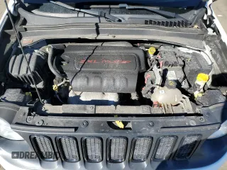 2018 Jeep Renegade Latitude with VIN ZACCJBBB8JPG87504, listed as a Copart auction lot 46987565 with 124,822 mi miles and Salvage Title. Bid and sale history available at carsss.com. Image 11.