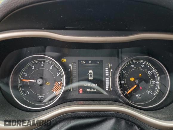 2015 Jeep Cherokee Latitude z VIN 1C4PJMCS2FW684703, wystawiony jako Copart lot #55116625 z przebiegiem 154 049 mil mil oraz Szkoda całkowita • Salvage title. Historia ofert i sprzedaży dostępna na DreamBid. Obrazek 9.