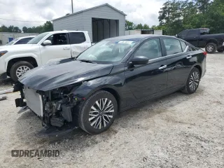 2025 Nissan Altima SV z VIN 1N4BL4DV0SN351693, wystawiony jako Copart lot #59768185 z przebiegiem 8 746 mil mil oraz Czysty tytuł • Clean title. Historia ofert i sprzedaży dostępna na DreamBid. Obrazek 1.