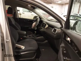 2020 Kia Sorento LX with VIN 5XYPG4A31LG623295, listed as a IAAI auction lot 41307405 with 48,063 mi miles. Bid and sale history available at carsss.com. Image 5.
