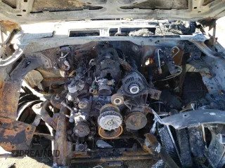 2000 Chevrolet Silverado 2500 z VIN 1GCGK24U7YE107000, wystawiony jako Copart lot #74624144 z przebiegiem Nie podano mil oraz Nie do naprawy • Non repairable. Historia ofert i sprzedaży dostępna na DreamBid. Obrazek 12.