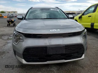 2023 Kia Niro Wind with VIN KNDCR3L16P5033560, listed as a Copart auction lot 55473475 with 34,253 mi miles and Clean Title. Bid and sale history available at carsss.com. Image 5.