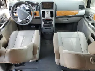 2010 Chrysler Town & Country Limited z VIN 2A4RR7DX0AR387518, wystawiony jako Copart lot #55501025 z przebiegiem 87 823 mil mil oraz Szkoda całkowita • Salvage title. Historia ofert i sprzedaży dostępna na DreamBid. Obrazek 8.