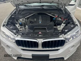 2015 BMW X5 xDrive35d z VIN 5UXKS4C59F0N09643, wystawiony jako Copart lot #57842735 z przebiegiem 122 129 mil mil oraz Tytuł czysty. Historia ofert i sprzedaży dostępna na DreamBid. Obrazek 7.
