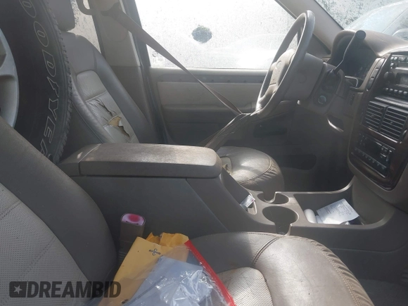 2003 Ford Explorer Eddie Bauer with VIN 1FMDU74W03UC60646, listed as a IAAI auction lot 42329589 with Not provided miles and . Bid and sale history available at DreamBid. Image 5.