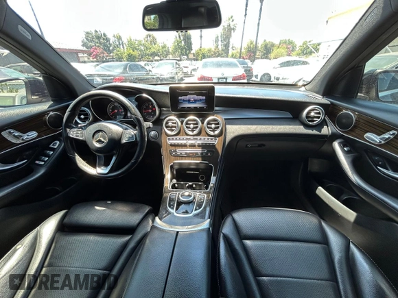 2018 Mercedes-Benz GLC 300 with VIN WDC0G4JB2JV024513, listed as a Copart auction lot 64325465 with 99,218 mi miles and Clean title. Bid and sale history available at DreamBid. Image 9.