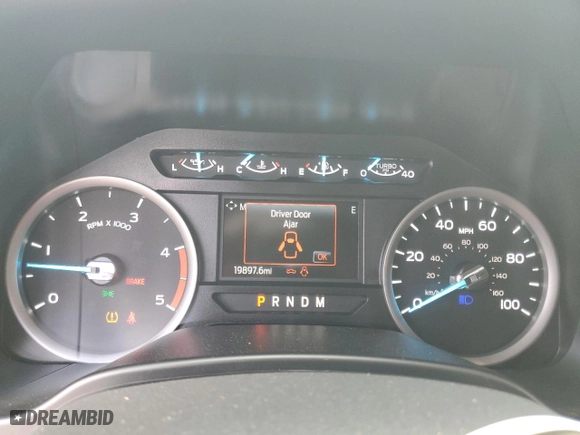 2020 Ford Super Duty F-350 DRW XL with VIN 1FT8W3DT0LEE32134, listed as a Copart auction lot 82559784 with 19,897 mi miles and Salvage Title. Bid and sale history available at carsss.com. Image 9.