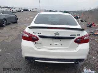 2018 Nissan Altima 2.5 SL with VIN 1N4AL3AP3JC163577, listed as a IAAI auction lot 41406241 with 138,214 mi miles. Bid and sale history available at carsss.com. Image 16.