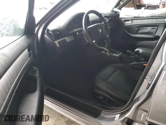 2004 BMW 3 Series 325i with VIN WBAET37484NJ81412, listed as a Copart auction lot 71648434 with Not Provided miles and Salvage Title. Bid and sale history available at carsss.com. Image 8.
