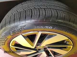 2024 Volkswagen Atlas SE z VIN 1V2HR2CA7RC575005, wystawiony jako IAAI lot #42843918 z przebiegiem 14 322 mil mil oraz . Historia ofert i sprzedaży dostępna na DreamBid. Obrazek 17.