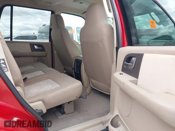 2003 Ford Expedition Special Service with VIN 1FMPU15L13LC23836, listed as a IAAI auction lot 41773865 with 129,696 mi miles. Bid and sale history available at carsss.com. Image 8.