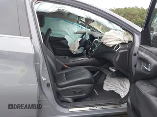2023 Nissan Murano SV z VIN 5N1AZ2BJ5PC107884, wystawiony jako IAAI lot #42432389 z przebiegiem 20 190 mil mil oraz . Historia ofert i sprzedaży dostępna na DreamBid. Obrazek 5.