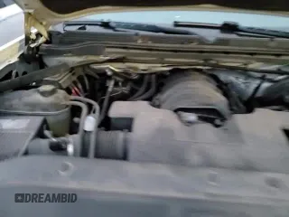 2014 GMC Sierra 1500 z VIN 1GTN1TEC0EZ172166, wystawiony jako Copart lot #84037374 z przebiegiem 264 880 mil mil oraz Szkoda całkowita • Salvage title. Historia ofert i sprzedaży dostępna na DreamBid. Obrazek 13.