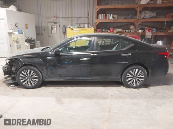 2023 Nissan Altima SV z VIN 1N4BL4DW6PN315393, wystawiony jako IAAI lot #41316755 z przebiegiem 52 939 mil mil oraz . Historia ofert i sprzedaży dostępna na DreamBid. Obrazek 14.