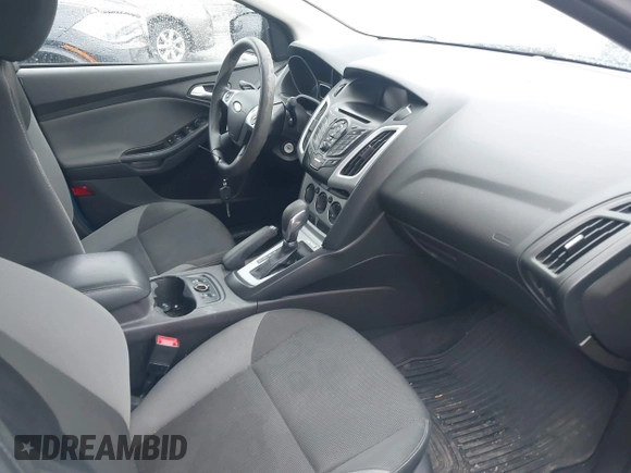 2014 Ford Focus SE with VIN 1FADP3F28EL193582, listed as a IAAI auction lot 41866782 with 166,733 mi miles. Bid and sale history available at carsss.com. Image 5.