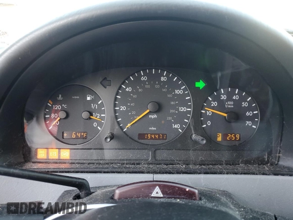 2000 Mercedes-Benz M 320/430/500 with VIN 4JGAB72E0YA167962, listed as a Copart auction lot 89158575 with 194,471 mi miles and Salvage title. Bid and sale history available at DreamBid. Image 9.