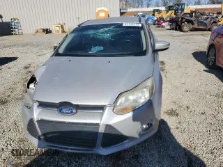 2013 Ford Focus SE with VIN 1FADP3K29DL193840, listed as a Copart auction lot 43199415 with 158,153 mi miles and Salvage Title. Bid and sale history available at carsss.com. Image 5.
