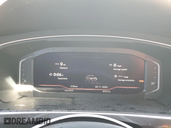 2024 Volkswagen Tiguan SEL R-Line with VIN 3VV4B7AX9RM043389, listed as a Copart auction lot 48455955 with 8,707 mi miles and Salvage title. Bid and sale history available at DreamBid. Image 9.