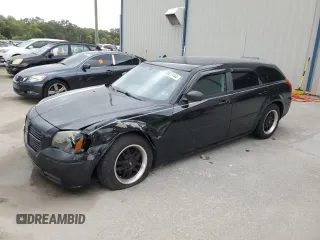 2005 Dodge Magnum SE with VIN 2D4FV48V65H510653, listed as a Copart auction lot 70927144 with 105,350 mi miles and Salvage Title. Bid and sale history available at carsss.com. Image 1.